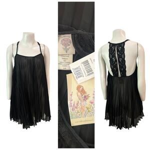 NWT Black Sheer Pleated Lace Babydoll Lingerie Top / Size Large -